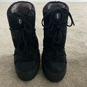 Black Moon Boots